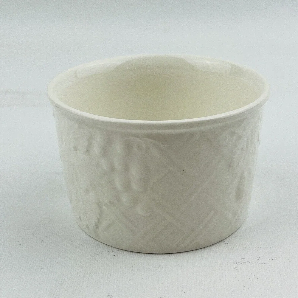 Mikasa English Countryside Flat Cup & Saucer Set White Stoneware Embossed Fruit‎
